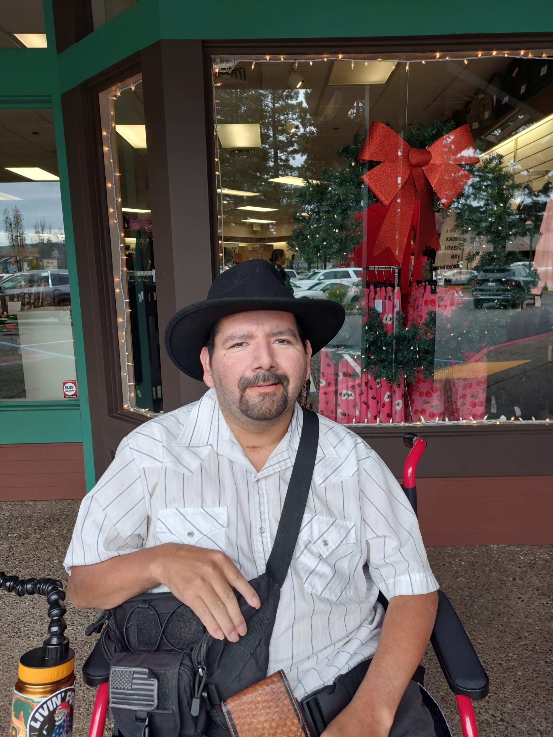 Myself-inFront-ofMcolous panchoderancho in front of Mcalous